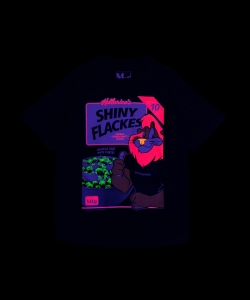 Camiseta Pornograffiti Shiny Flackes — Stoner